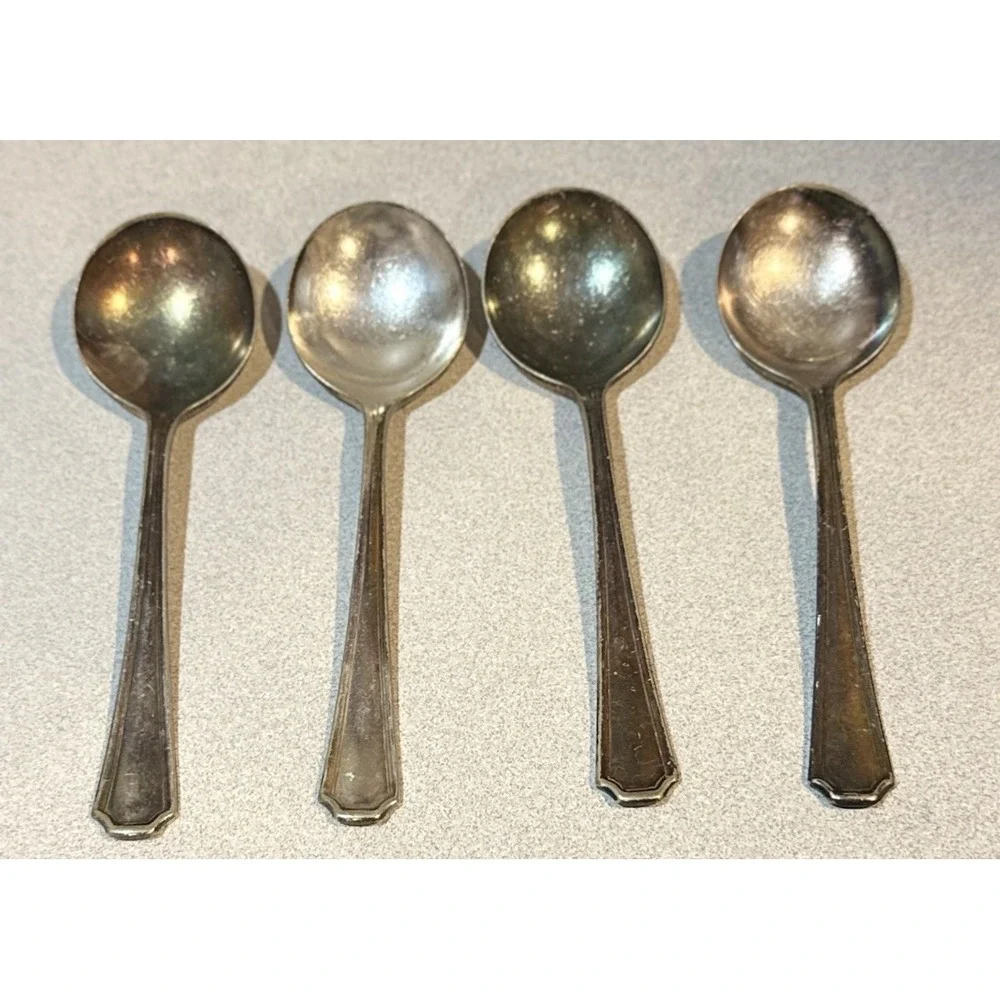 Vintage Oneida Clairhill Hotel Plate (4) Soup Boullion Gravy Spoon Silver Plated
